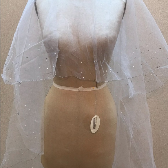 Bridal Veil MALIS HENDERSON  NEW White with Swarovski Crystals, Silver edge. - Picture 3 of 9